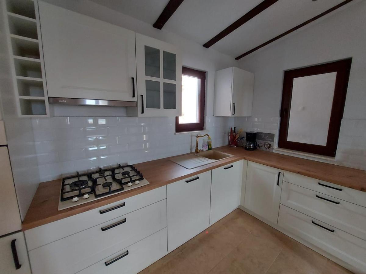 Holiday House Pag Zubovići Εξωτερικό φωτογραφία