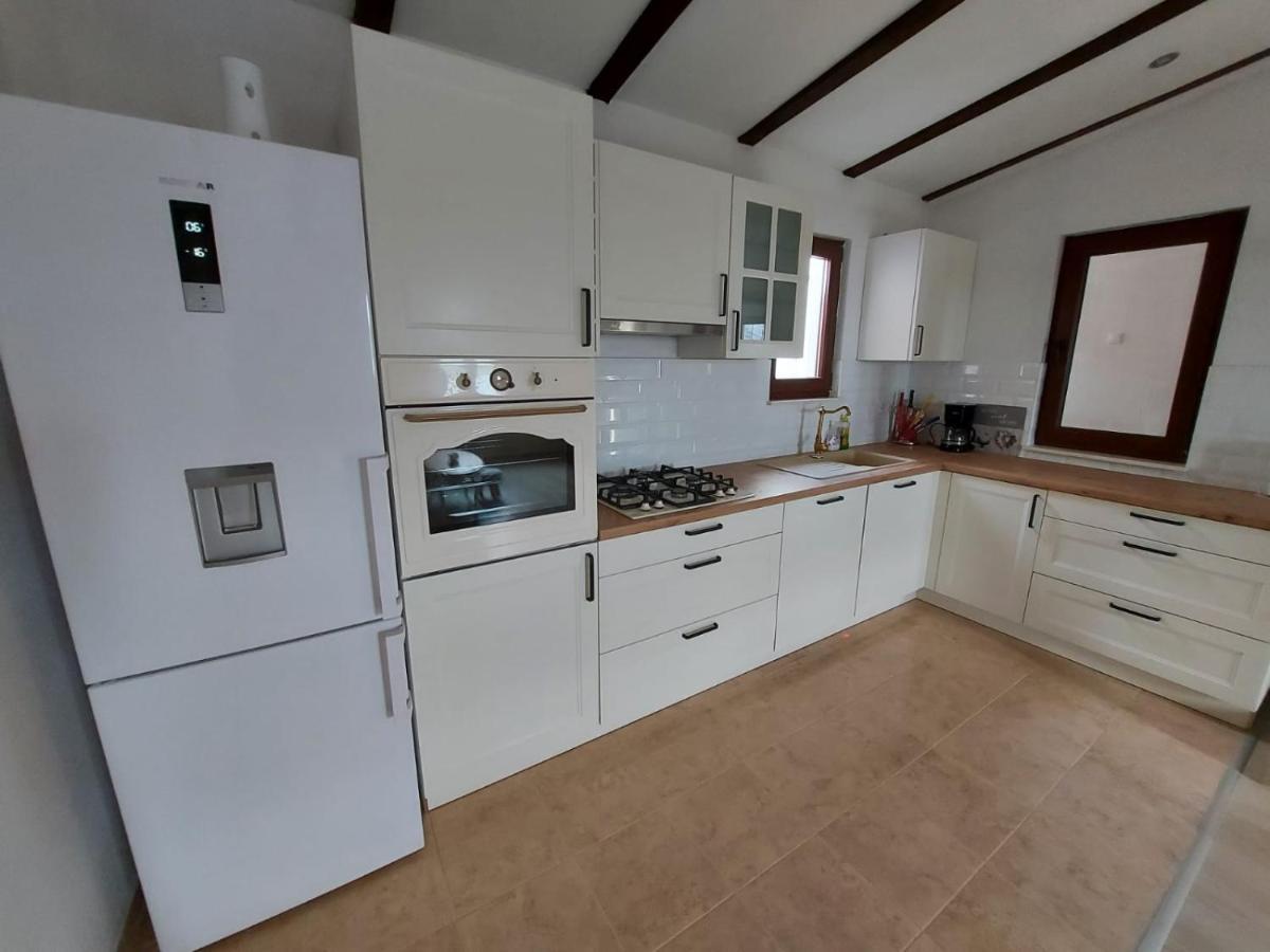 Holiday House Pag Zubovići Εξωτερικό φωτογραφία