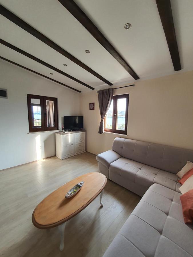 Holiday House Pag Zubovići Εξωτερικό φωτογραφία